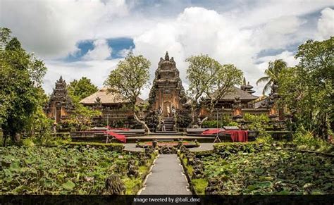 german women in bali|Bali sends German tourist who stripped naked in temple for。